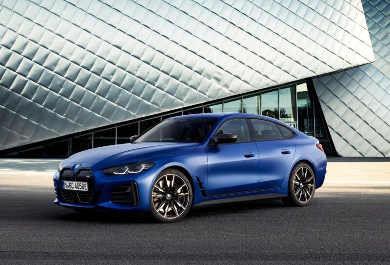撩動熱情 馭電鋒襲 全新BMW i4豪華純電四門轎跑 250萬元起正式預售