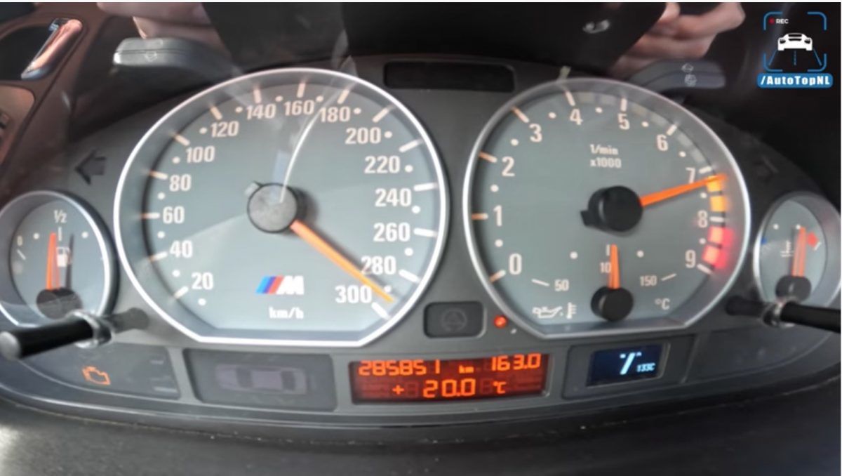 大鼻孔看不慣的話，就來看BMW E46 M3直上300 Km/h ！