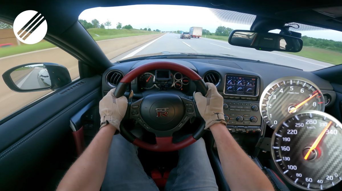 熟悉的朋友最對味！Nissan GT-R 在德國無限速Autobahn的全速衝刺！