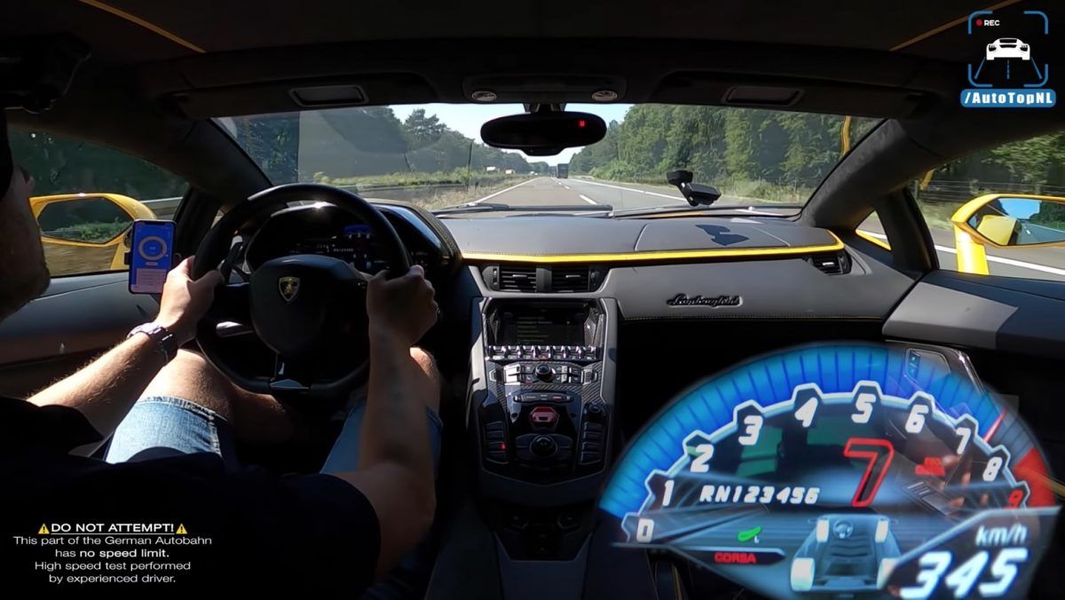 Lamborghini Aventador 要如何在高速公路飆到345 km/ h？