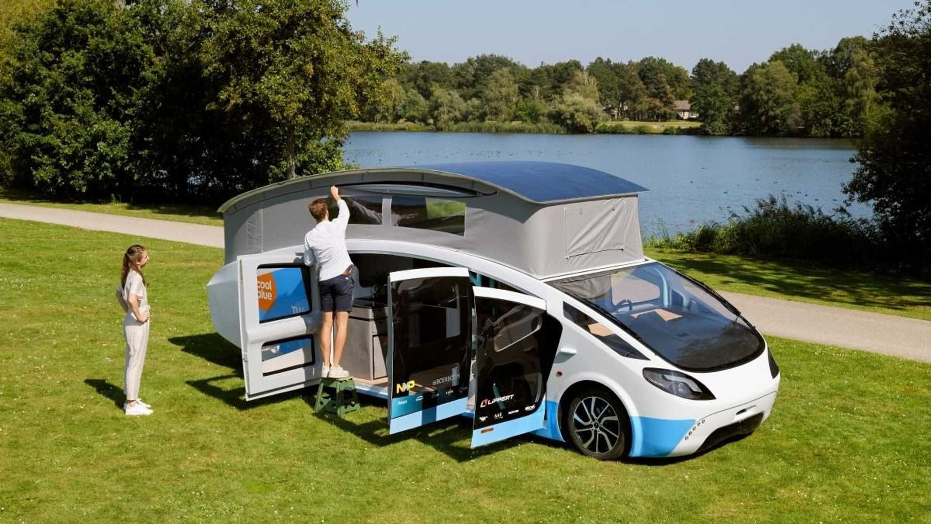 歐洲學生打造出具備多片太陽能充電板的露營概念車「Stella Vita」