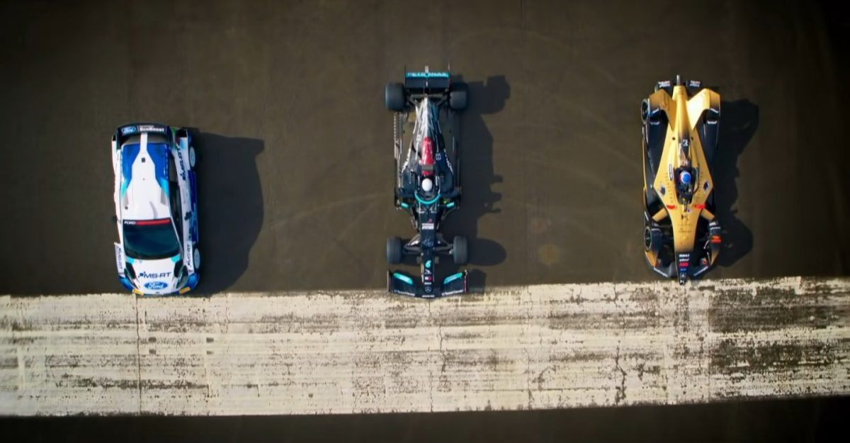 你說在濕淋淋的直線賽道上 Formula 1、WRC和Formula E賽車誰是贏家？？？ [影片]