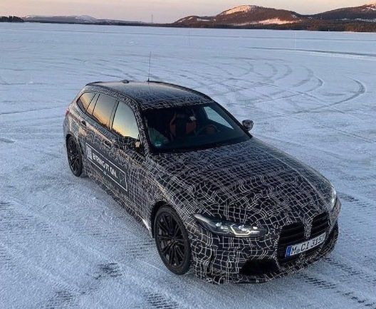 BMW再釋出M3 Touring預告圖 在冰凍湖面上的高性能Wagon展示橘色座椅也透露將採用最新iDrive 8螢幕！！！