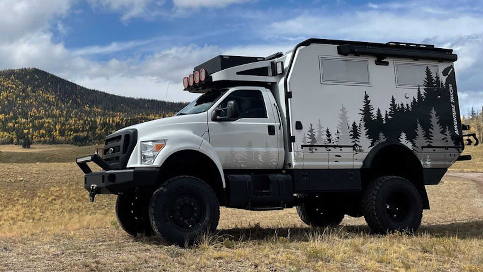 Global Expedition Vehicles 出售旗下一輛展示用的探險露營車