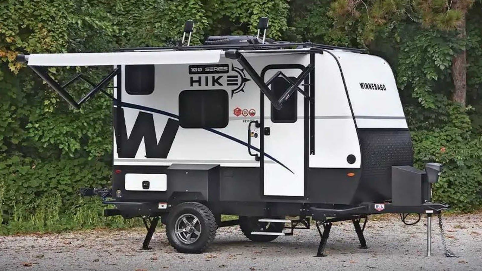 Winnebago 發表超小體積但超多功能的露營拖車「Hike 100」