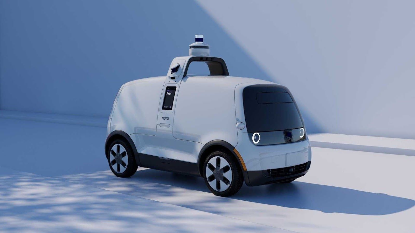 最新的無人自動駕駛快遞車輛在車頭設計了安全氣囊來保護路人