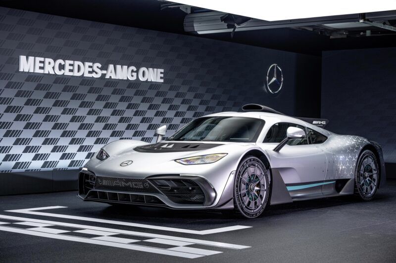 三芒星F1上路 Mercedes-AMG One