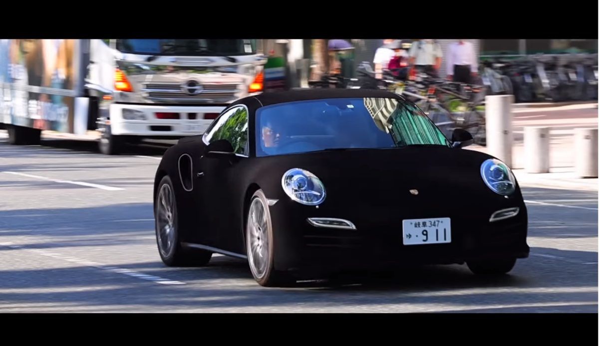 全球最黑的保時捷 Porsche 911 ，不是消光而是吸光黑！