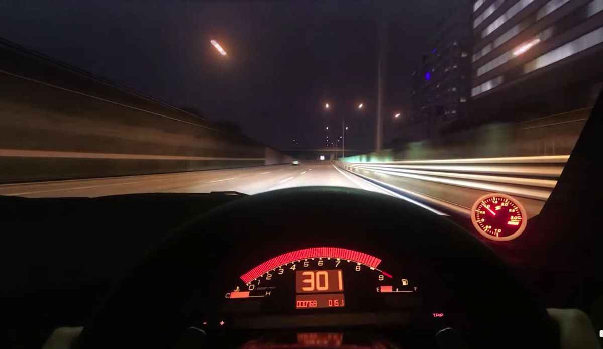 Honda S2000 Turbo 在深夜的日本首都高飆到300 km/ h !! ??