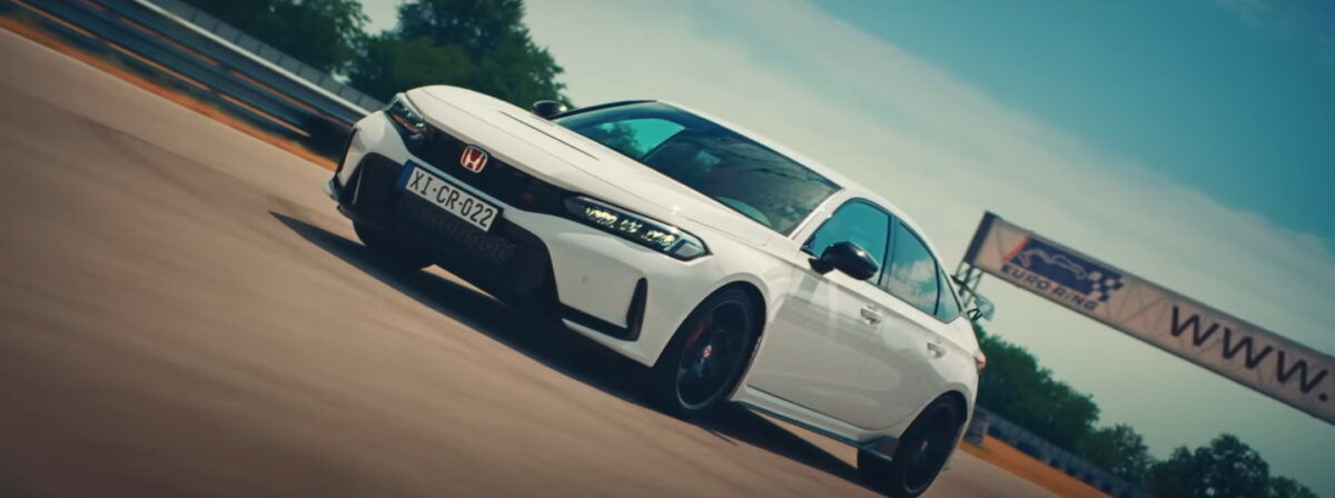 趣味廣告：Honda FL5 Civic Type R在賽道上讓F1冠軍Max Verstappen樂到“哇~~”[影片]