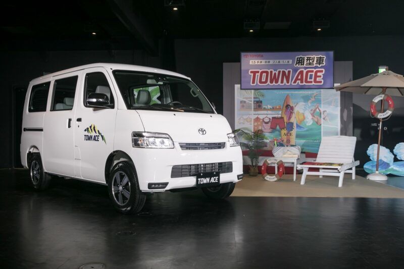 2人/5人、手排/自排通通有 Toyota Town Ace Van發表上市