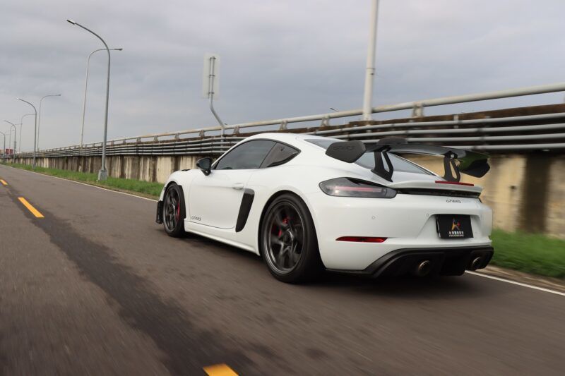 【改裝實戰】 Porsche 718 GT4 RS激試(下)  中置引擎更顯樂趣