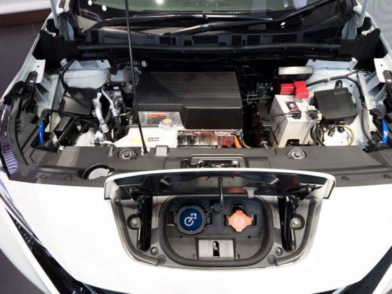 【百問】「無法修理最新的電池電動車!」  在電動車普及的背後，維修廠的真實心聲