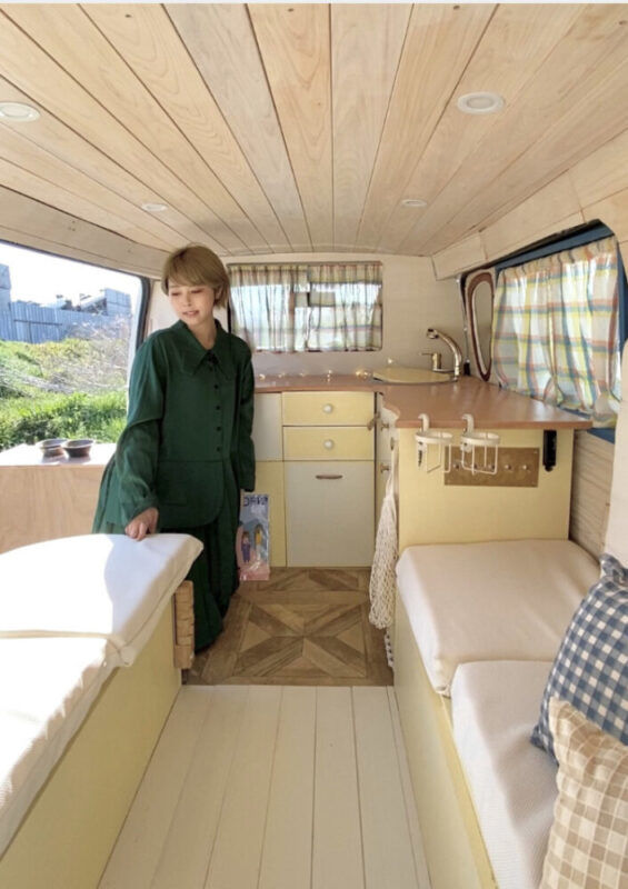 【美女特集】嚮往車旅生活購入Hiace♪ 創意工作者以自己設計的露營車旅遊