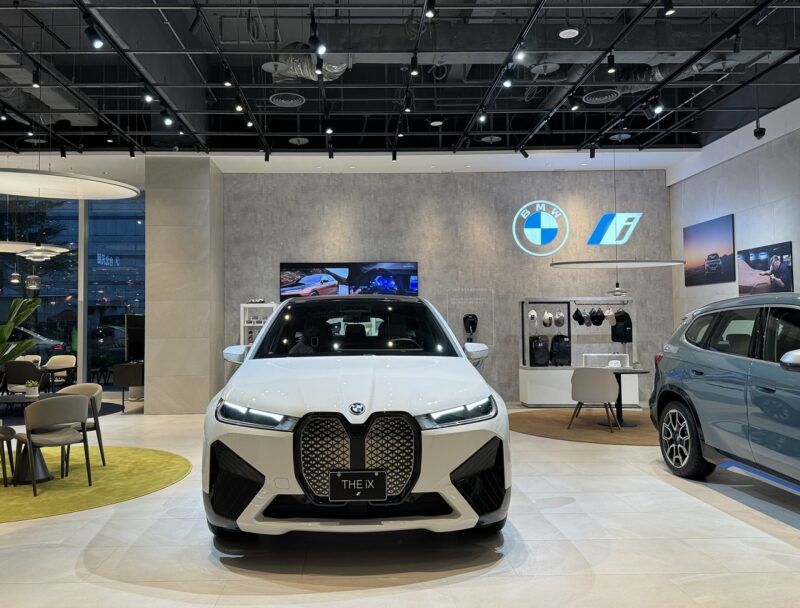 打造頂級純電品牌體驗 「BMW i純電生活概念店」進駐NOKE忠泰樂生活