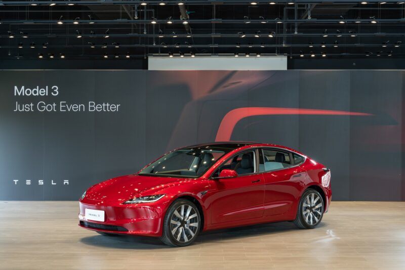 更趨簡潔 Tesla Model 3煥新版