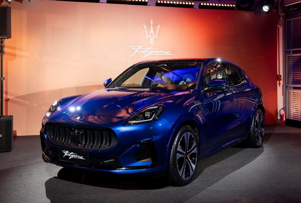 結合當代創新動力科技與義式奢華的 Maserati「Folgore」純電動力陣容 賽道上同場驚喜揭幕三叉戟品牌的大無畏先鋒精神更顯淋漓盡致