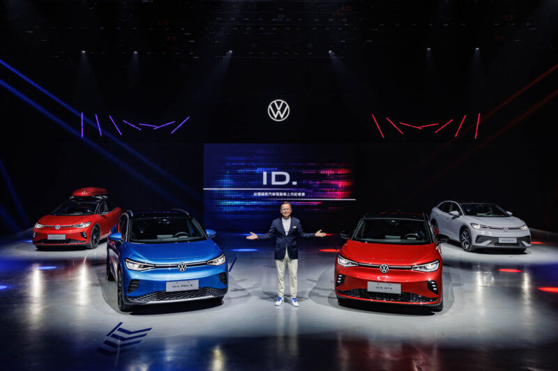 Volkswagen來電  ID.4 & ID.5 電動車系在台正式上市 品牌電動化玩真的 充電站、App、儲能櫃同步佈置