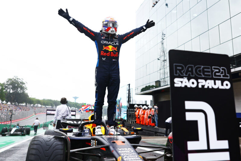 從第17位發車 雨戰震撼奪冠 Red Bull 車隊 Max Verstappen強勢逆襲巴西大獎賽