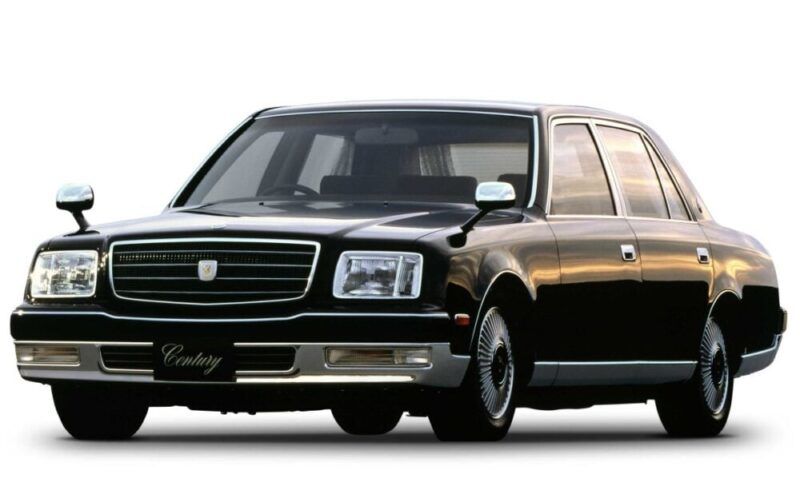 夢想中V12飄移車成真的時代 時隔30年的改款卻延續設計概念的Toyota Century