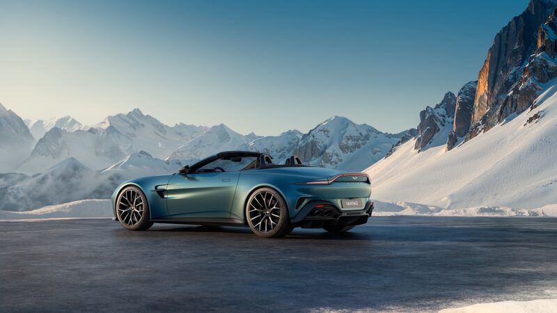 上空美感 Aston Martin Vantage Roadster