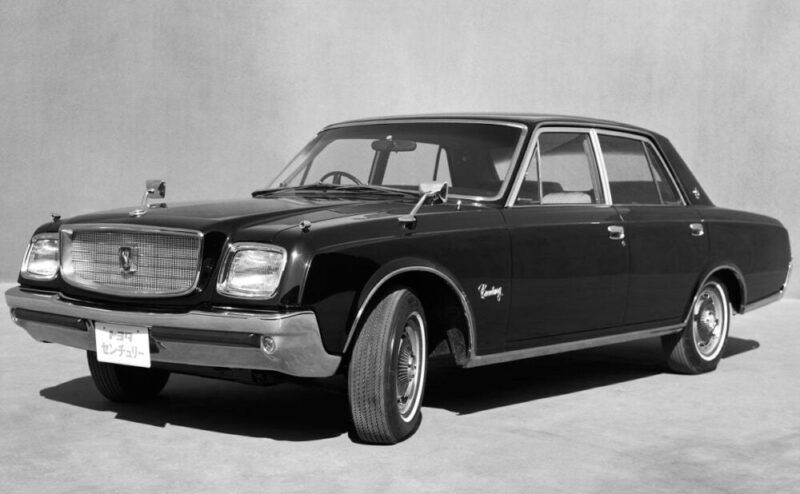 比起高級SUV風及GRMN，這款還是比較帥? 延續30年的第一代Toyota Century