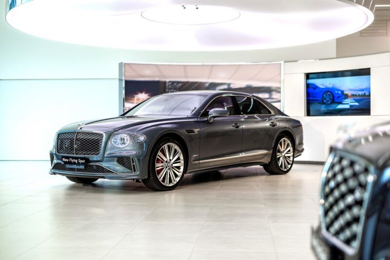 The new Bentley Flying Spur 頂級性能與大器優雅的完美結合