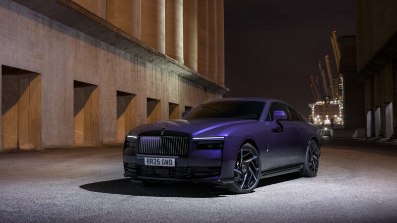 黑標女神 Rolls-Royce Black Badge Spectre