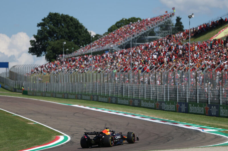 Red Bull 車隊拿下第 400 場 F1 大獎賽勝利 四屆冠軍 Max Verstappen 在 Imola 完美開局奪冠