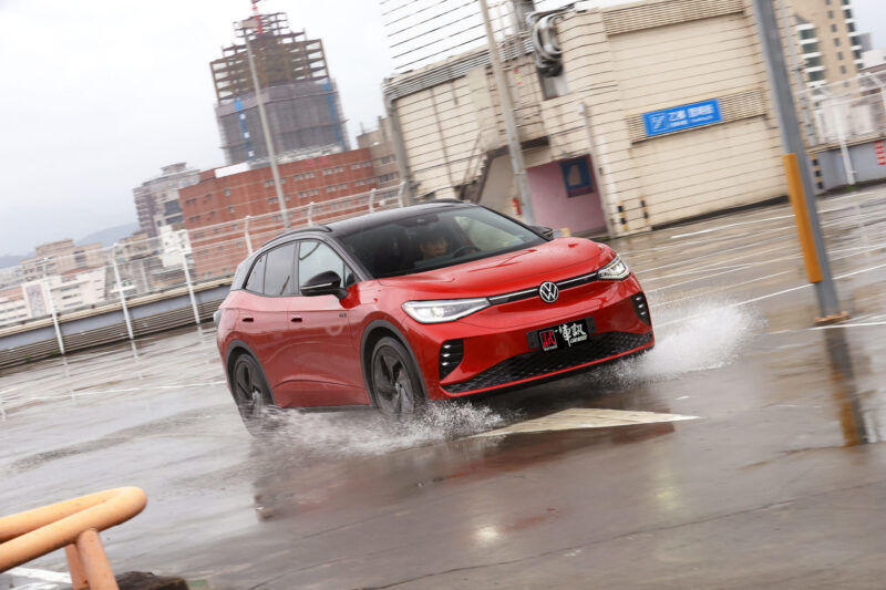 【一手試駕】崇尚熱血 Volkswagen ID.4 GTX