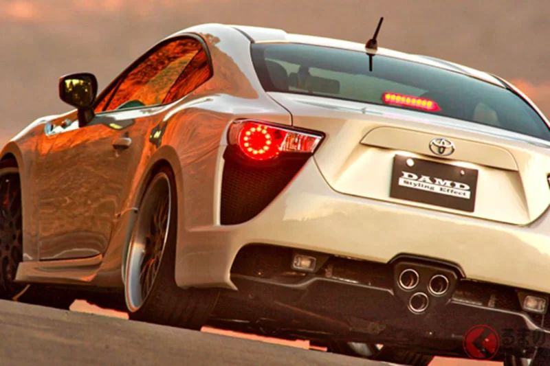 Lexus「“迷你”LFA」！？採用三出排氣管＆魄力空力套件！傳說中的「V10」引擎…並未搭載，Toyota「八六」“超跑”化套件「LFGT-86」超厲害