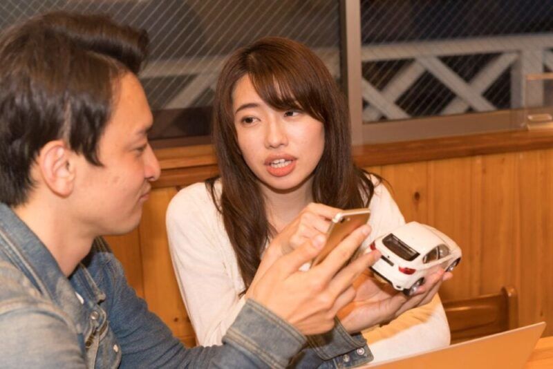 人經歷了結婚及育兒就會邁向開MPV的道路 育兒又開跑車的人到底是如何做到的呢?