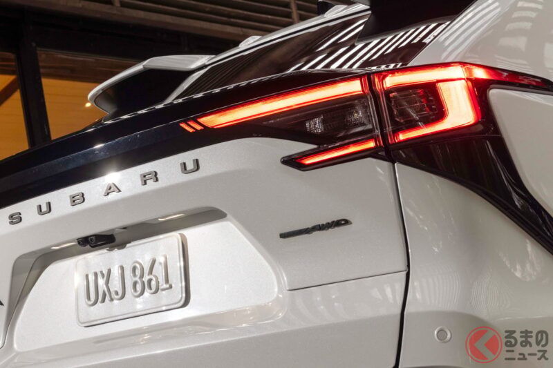 Subaru 推出「全新 SUV」！338 匹馬力強勁動力 × 讓人聯想起渦輪車的「XT」等級新設定！首度採用「發光廠徽」的「Solterra」美國版是什麼車型？