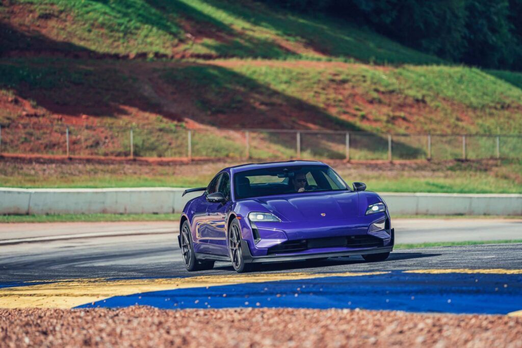 更多單圈紀錄：Taycan Turbo GT 於美國 Road Atlanta 賽道及阿布達比 Yas Marina 賽道再傳捷報