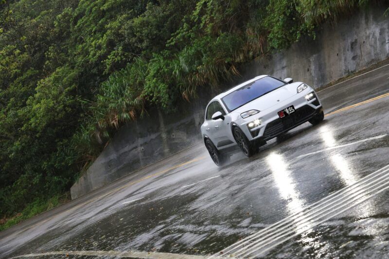 【一手試駕】低調猛虎 Porsche Macan Turbo