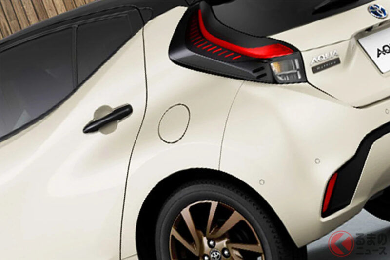 TOYOTA最新「5人座小型車」超厲害！ 豪華銅色設計&每公升32公里超低油耗超吸睛！