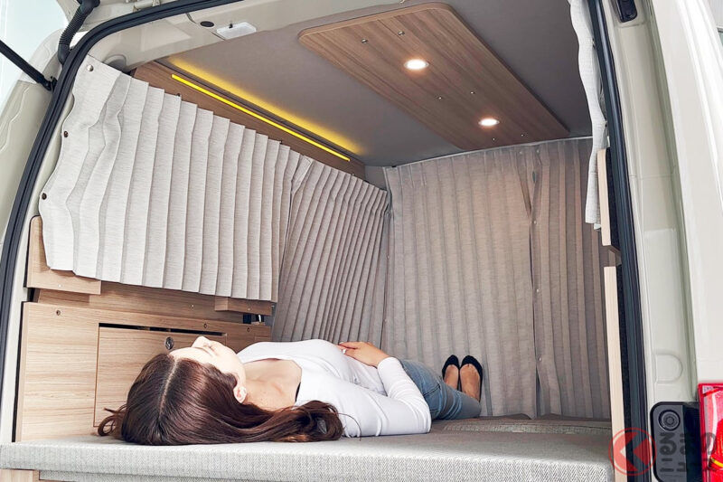 日產推出「超強車中泊專用廂型車」引發熱烈反響！ 舒適滿分的「木紋質感空間」引網友喊話「拜託別停產！」實際「躺過」後的真實評價是？