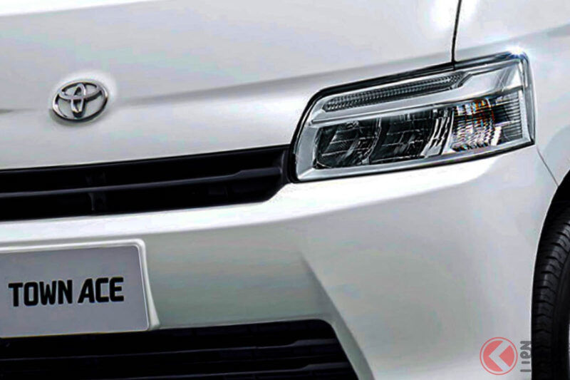 新車「約200萬日圓」！ TOYOTA發表全新「車頭中置引擎」商用車！手排取消！4米車身、每公升可跑12公里的「Town Ace Van」有何變化？