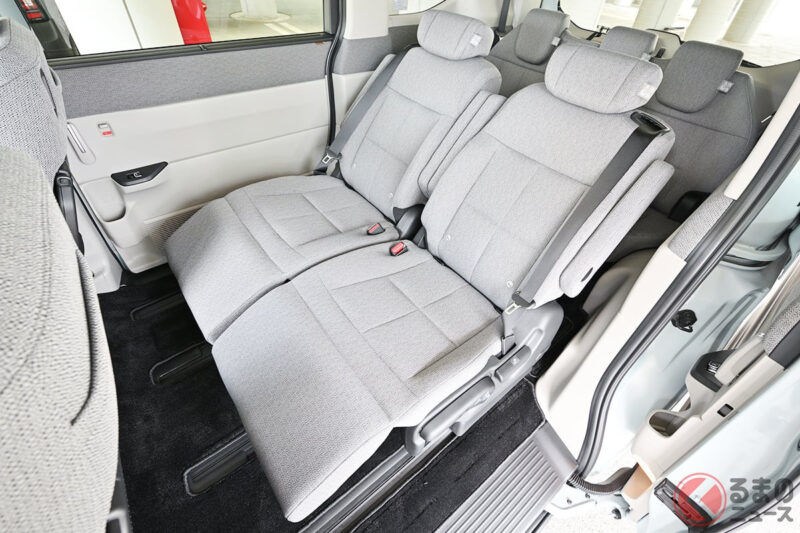 HONDA最新「3排7人座」小型廂型車登場！ 極簡外觀設計×配備有獨立座椅與腳靠的豪華內裝超驚艷！舒適機能再進化的「STEP WGN AIR EX」是什麼樣的車？