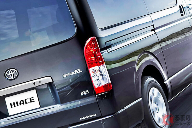 豐田「新款」HiAce怎麼變了？ 精悍「漆黑」內外裝×重視操控的「超強」高性能仕様!? 超帥氣、售價超過400萬日圓的「頂級」車型「Dark Prime S」重點介紹！