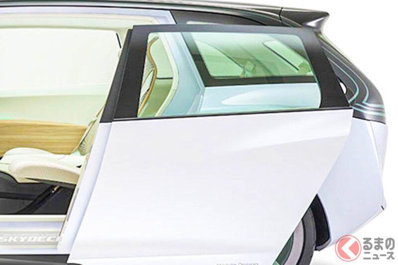 本田推出「6 人乘坐」的迷你休旅車！採「低車頂」設計並配備「滑門」！全長約 4.6 米的「剛剛好尺寸」，搭配超大天窗與大開口車門，這就是所謂的「Sky Deck」。