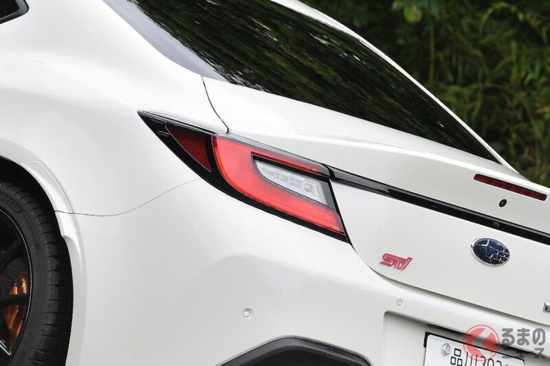 新車售價332萬日圓！ 斯巴魯「四人座運動跑車」超厲害！ 全長4.2公尺的「剛剛好尺寸」搭載強力引擎！手排變速箱也很吸引人，「BRZ」在經銷商的反應如何？