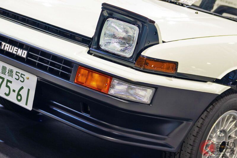 豐田的「潘達Treno」約40年後復活！？ 翻開式「隱藏頭燈」×高性能四缸引擎引發高度關注！ 經過熟練工匠技術完整復原的傳奇車款「AE86」實在太厲害了