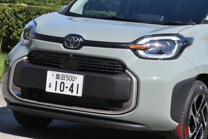 搭載超舒適沙發的車宿仕様！ 全新 Toyota「Sienta」創新改裝車登場！ 即使坐反方向也能放鬆超爽！ Yuruto 推出「VANLIFE ROOMKIT Plus」！￼￼￼