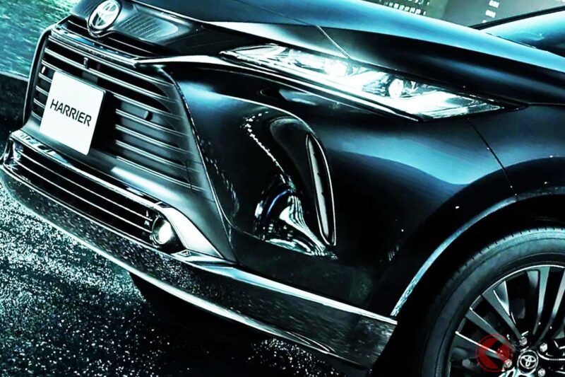 豐田的新款「Harrier」魅力十足！ 以極具高級感的「超黑前臉」搭配流線型的「Coupe車身」，整體造型超帥氣！ 這款超人氣豪華SUV「Nightshade」更擁有超過每公升22公里的油耗表現 新規格版本又有哪些不同呢？