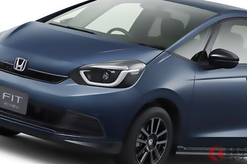 本田最新的「Fit」推出酷炫的黑色版本，引起不少話題！ 不少人表示「外觀超讚！」、「性價比很高！」，尤其是油耗可達每公升29公里的「Black Style」更是受到關注