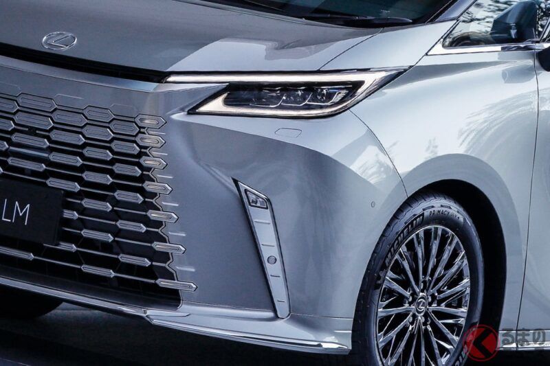 LEXUS 新「超高級休旅車」引發大量討論！ 「像夢一樣的空間！」「好想要當公司用車！」等等，各種意見湧現！ 針對小改款後的「LM」所收到的反應是——