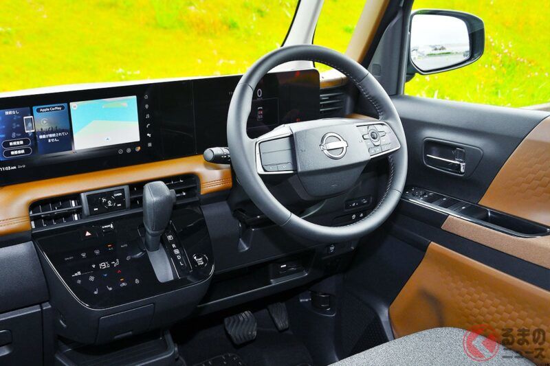 日產搶先公開全新「輕型高頂小車」！  搭載了輕型車史上首見的「引擎蓋下方透明可視」功能！  意想不到的「以駕駛者為優先」超厲害新款ROOX即將登場！￼￼￼