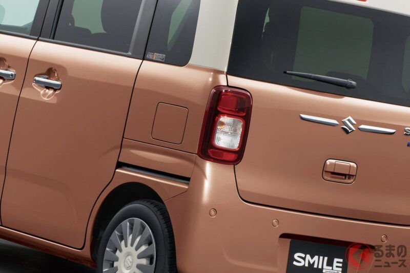 每公升可跑 25 公里！ 鈴木最新輕型休旅車「Wagon R Smile」以創新的「微笑臉」設計廣受好評！ 圓形頭燈＋雙側滑門設計，車高剛剛好的輕巧休旅，到底是怎麼樣的車款呢？￼￼￼