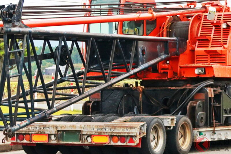 NEXCO 公布了「4 年內累計 20 次違規通行」的業者！ 網友反應：「也太寬鬆了吧」「應該徹底整頓」聲音強烈!?  違法無視、無許可的「超大型車輛」通行，引發要求「直接一票罰下去」的意見